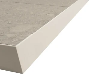 Neues Ambientefoto der hellbeigen Randverkleidung